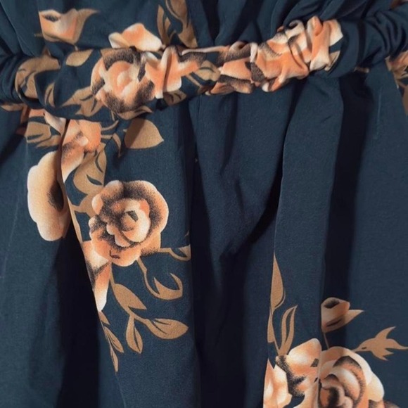 Floral Sleeveless Romper – Women's Small – Navy Tan Rose Print V-Neck - Picture 2 of 4